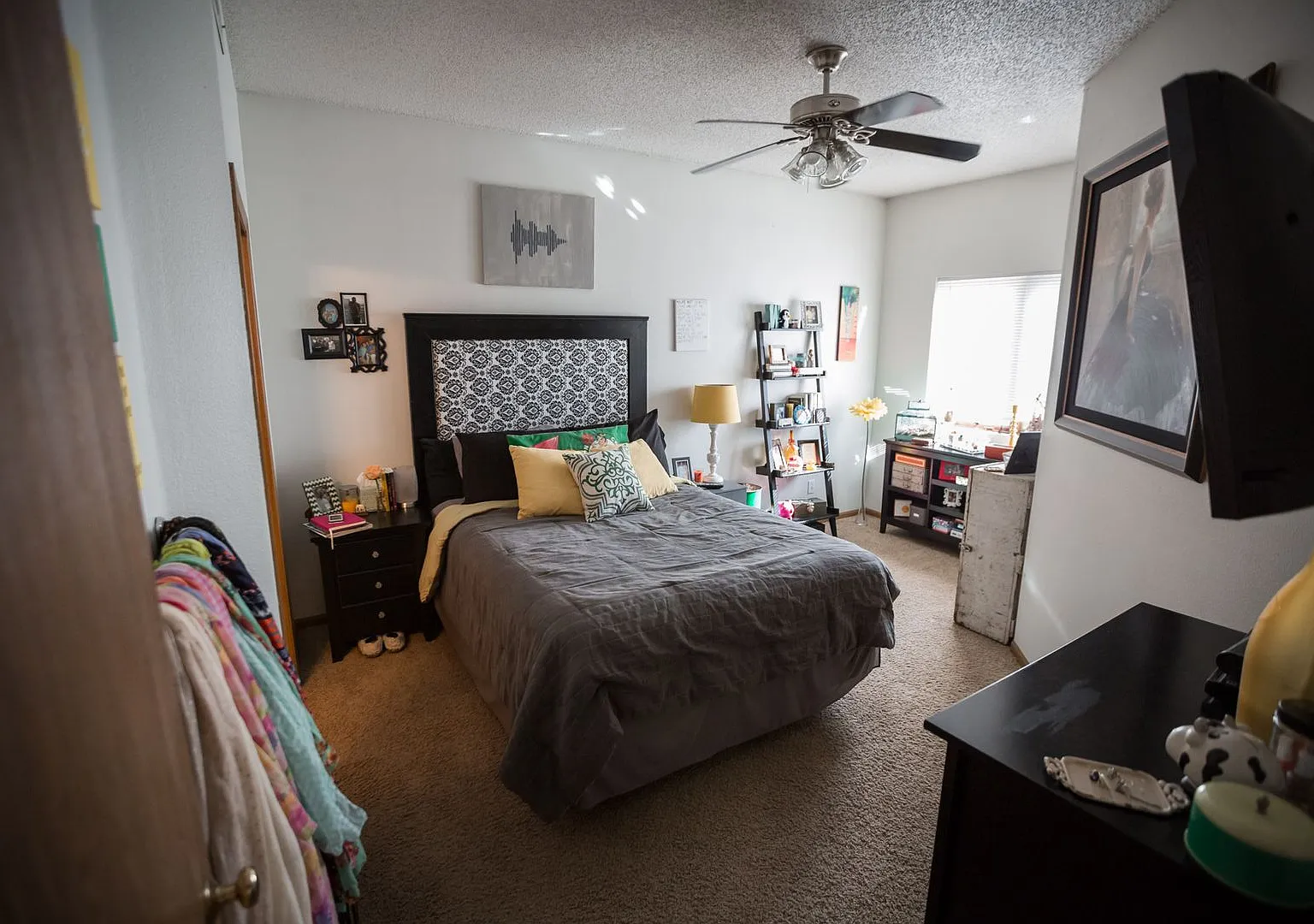 Walden Square-Apartments — Photo 4