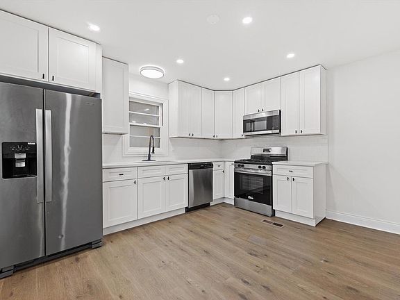 3rd image of 4821 North 53rd STREET