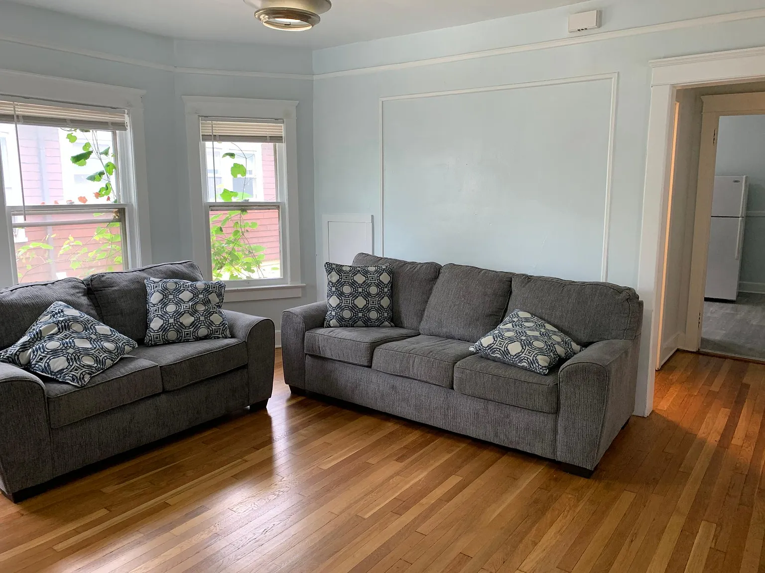 2 bed, 1600 sqft, $1,690 — Photo 3