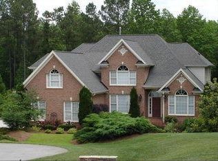 204 Braewynds Ln, Holly Springs, NC 27540