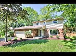 10354 Eastland Rd, Strongsville, OH