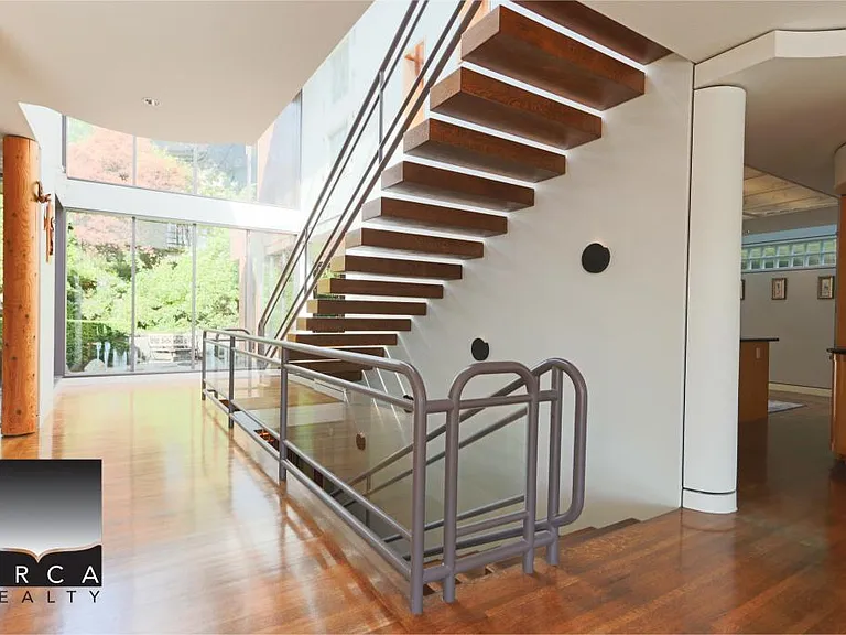687 Beachview Dr — Photo 37