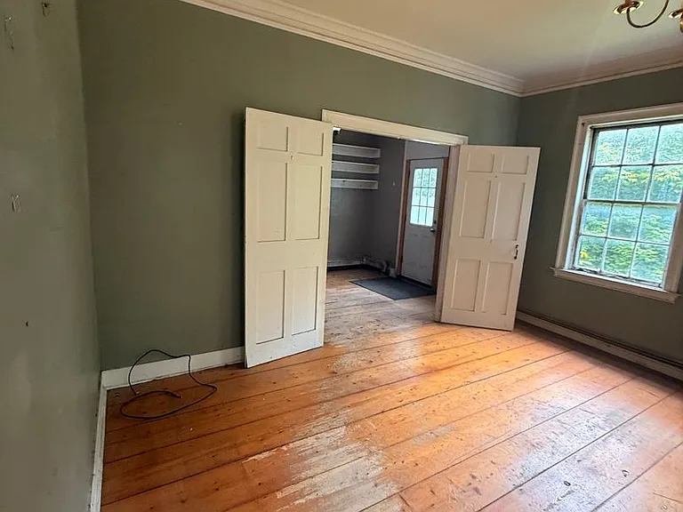 102 S Main St — Photo 7