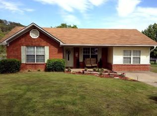 304 Oak St, Ozark, AR 72949