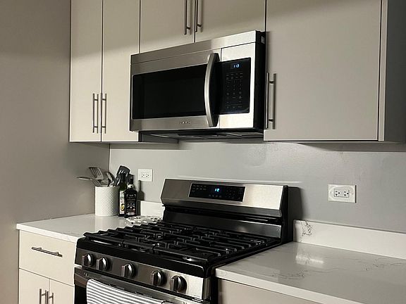 3rd image of 4021 N Mozart St APT 1