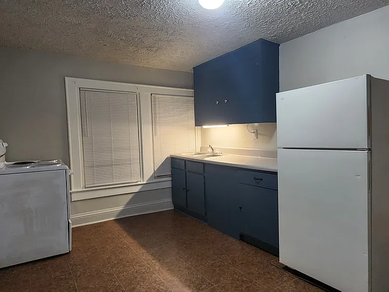 470 Mink Pl #12 — Photo 3