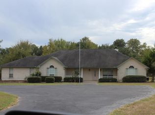 2015 W Guenther Ln, La Grange, TX 78945