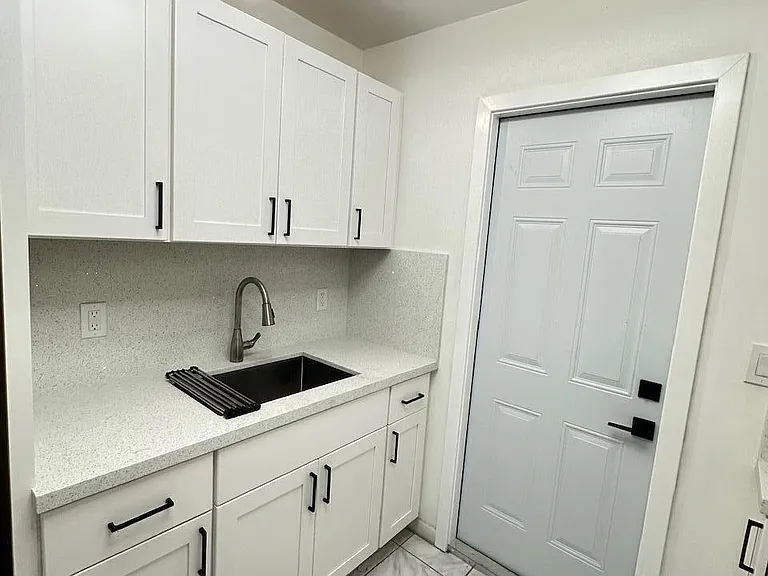 348 S Federal Hwy #10 — Photo 11