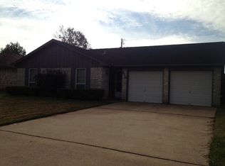 316 Laurie Ln, Angleton, TX 77515