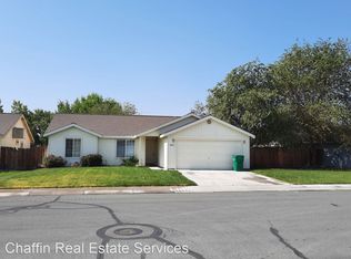 624 Brook Ln, Fernley, NV 89408