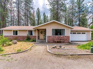 12415 W Meadowview Ln, Nine Mile Falls, WA 99026
