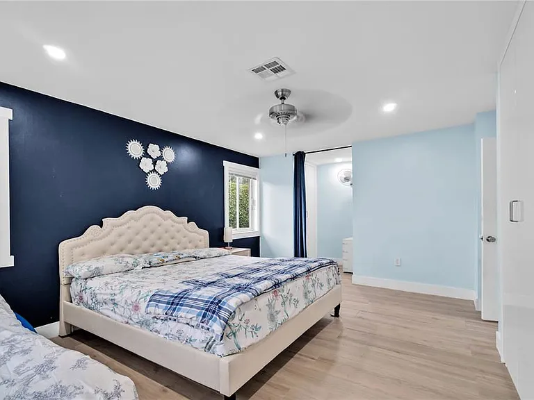 607 Village Lake Dr — Photo 11