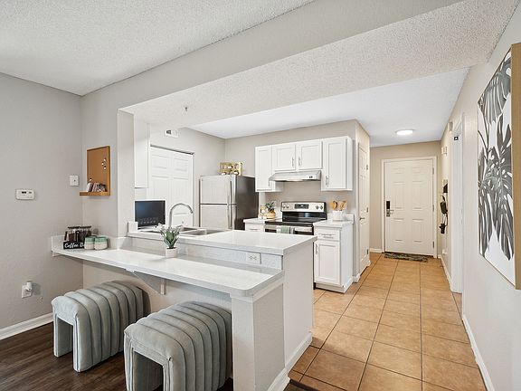 4th image of 1505 W Tharpe St #2B-2Ba-780Sqft