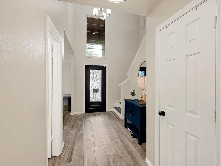 4102 Caneshaw Dr — Photo 6