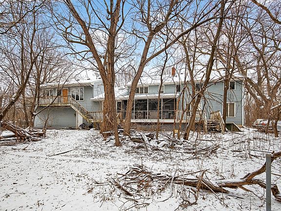 5th image of 19670 Excelsior Blvd