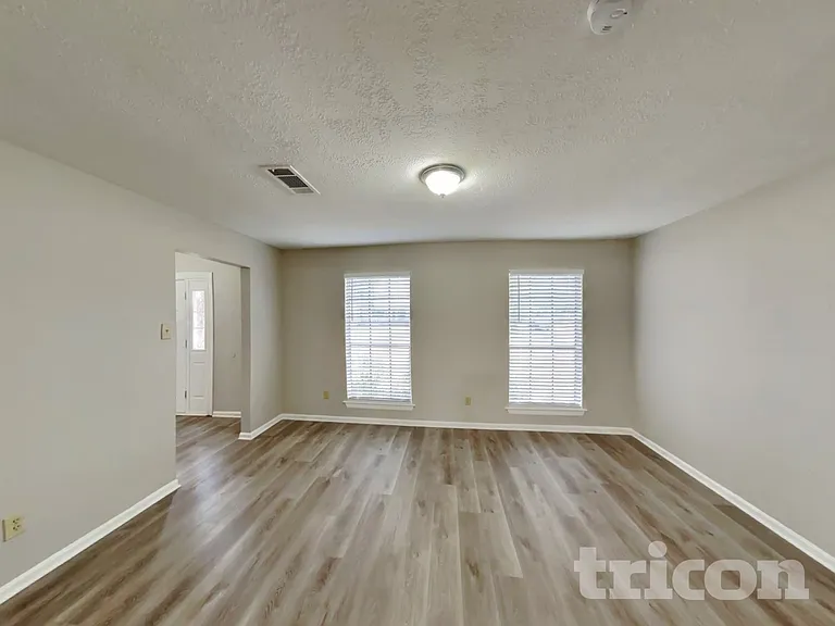 8111 Silver Fir Dr — Photo 19