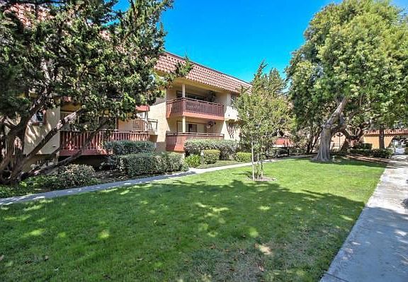 3rd image of 1101 Alta Mira Dr