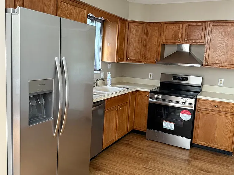1560 Buttercup Dr — Photo 9