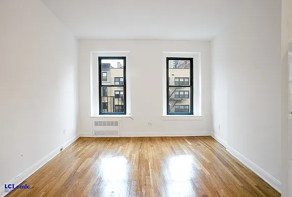 Rented by LC Lemle Real Estate Group | media 2