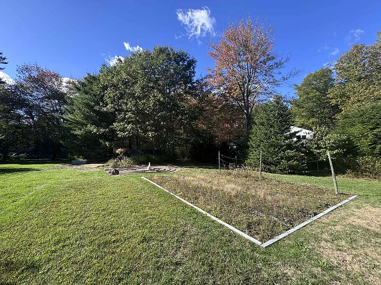 16 Richards Dr — Photo 49