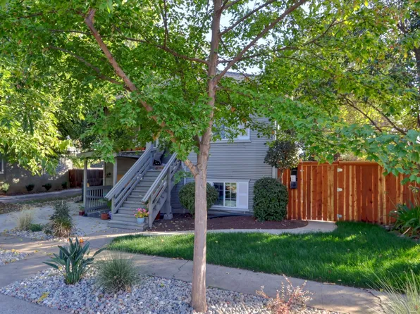 5206 Q St, Sacramento, CA 95819
