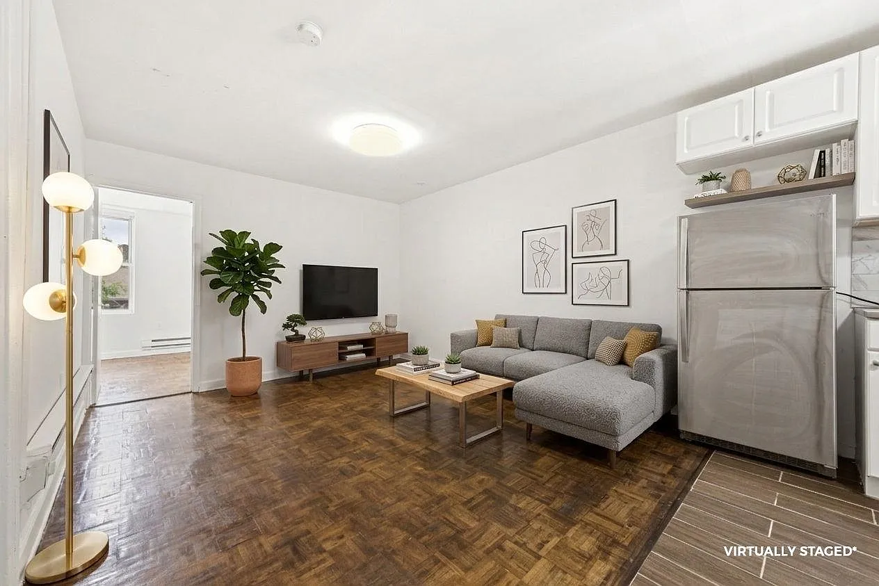 2 bed, 1.0 bath, 789 sqft, $1,995 — Photo 2