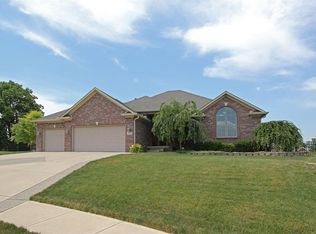 3661 Walnut Hill Ct, Greenwood, IN 46142