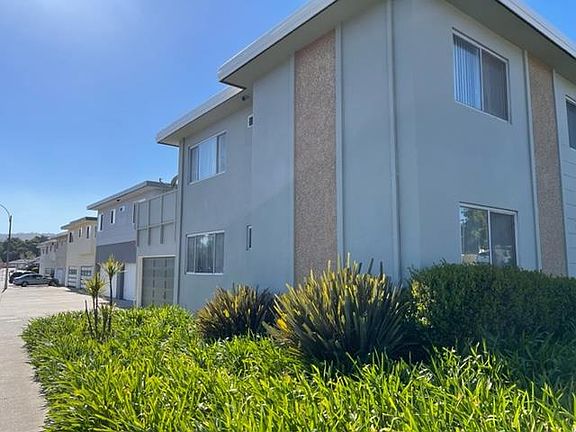 2nd image of 105 Alta Loma Dr