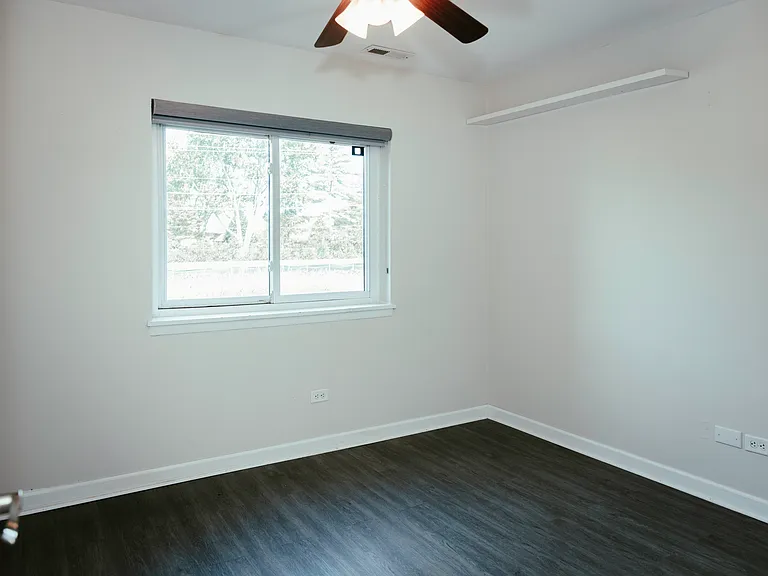 1787 W Algonquin Rd #1B — Photo 15