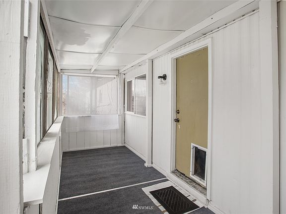 2nd image of 453 9th Ave SE