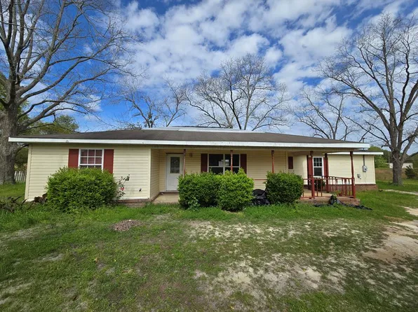105 1st Ave, Ashford, AL 36312