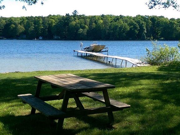 2nd image of 872 W Intermediate Lake Dr