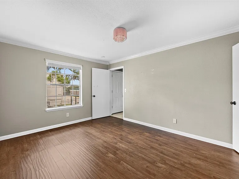 10673 Braes Bend Dr — Photo 14