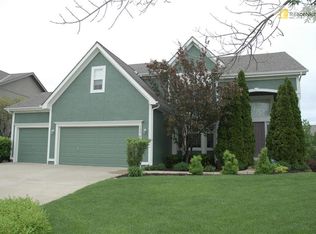 13705 Bradshaw St, Overland Park, KS 66221