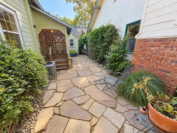 461 E 7th St, Chico, CA 95928
