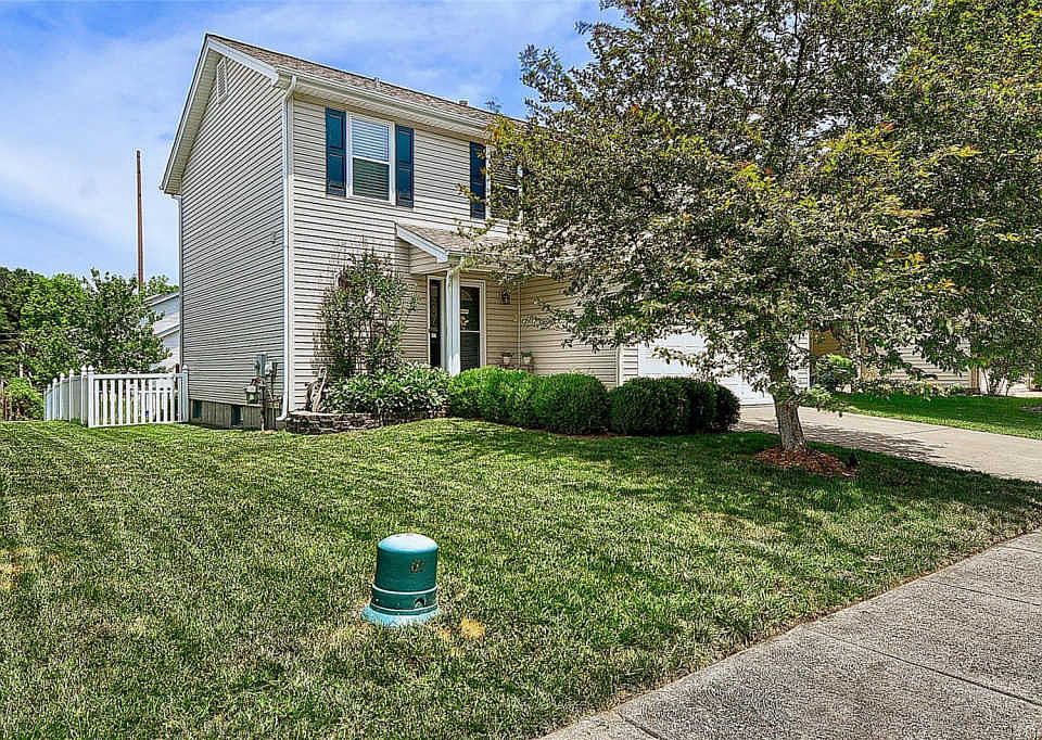 1st image of 421 Seton Hall Ct