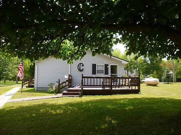 4th image of 31951 W Chippewa St