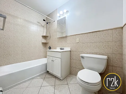 Rented by Realty 2000 Corp | media 17