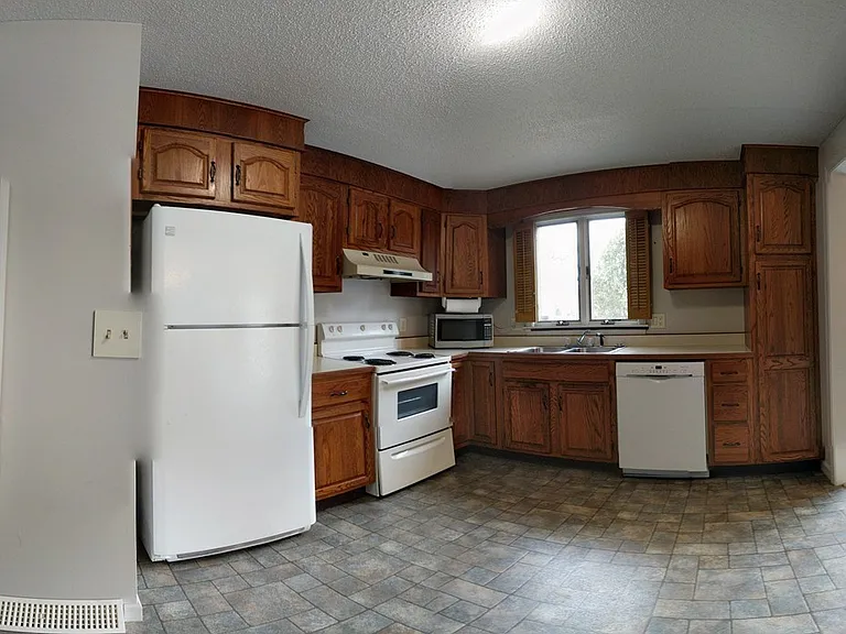 6 Mansion Woods Dr #A — Photo 7