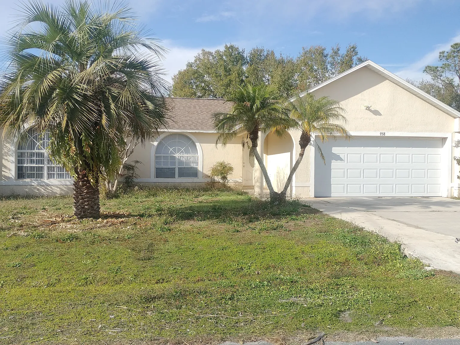 5 bed, 2150 sqft, $2,200 — Photo 2