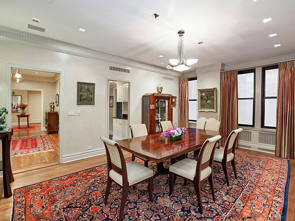 3rd image of 480 Park Ave APT 4-A