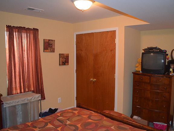 5th image of 822 22nd St S APT 1