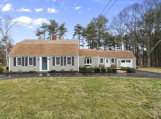 89 Indian Trl, Duxbury, MA 02332