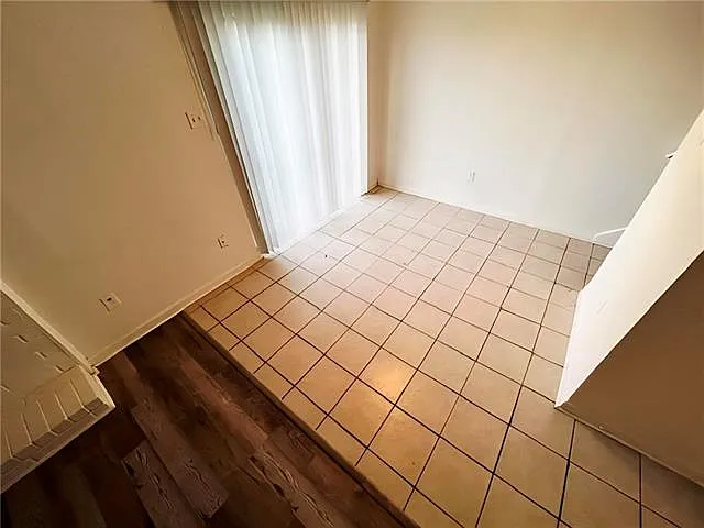 3 bed, 2.0 bath, 1500 sqft, $1,400 — Photo 2