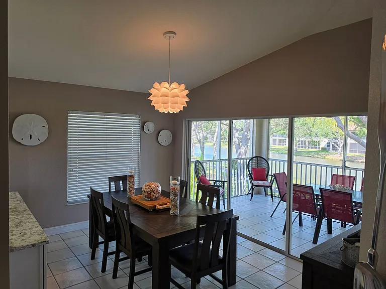 200 Diamond Cir #202 — Photo 5