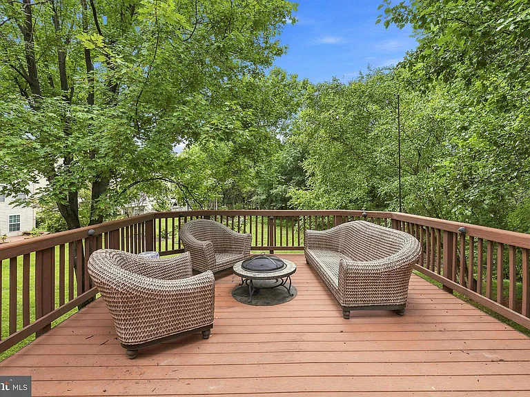 44218 Palladian Ct — Photo 55