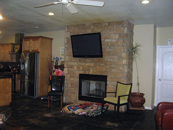3rd image of 707 Lions Gate Dr