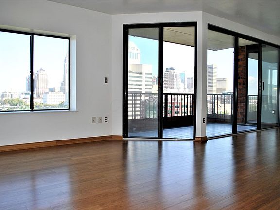 4th image of 155 W Main St APT 1106