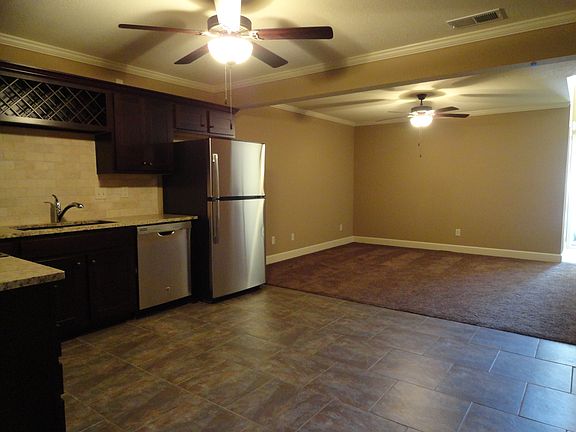 Kitchen / Living Room
