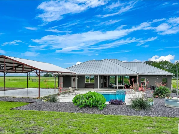 6303 Barbarossa Rd, Seguin, TX 78155